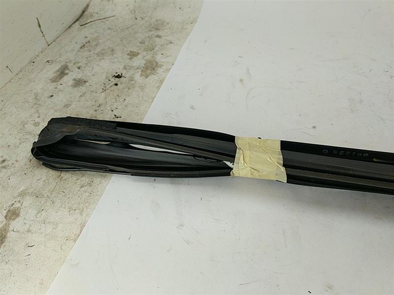 Maserati Quattroporte Front Left Driver Side Door Weather Seals