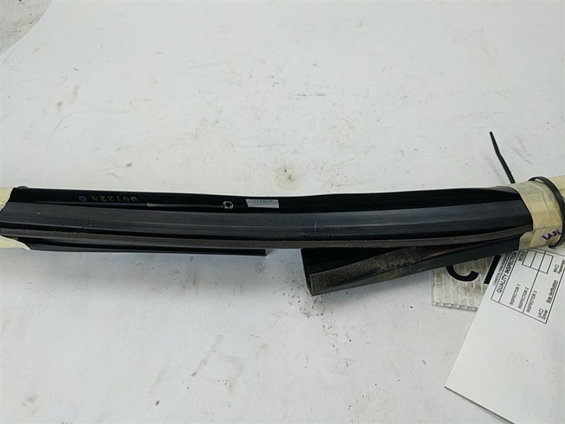 Maserati Quattroporte Front Left Driver Side Door Weather Seals