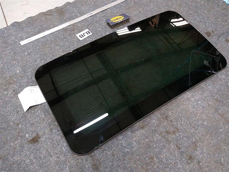 BMW 535I Sunroof Glass