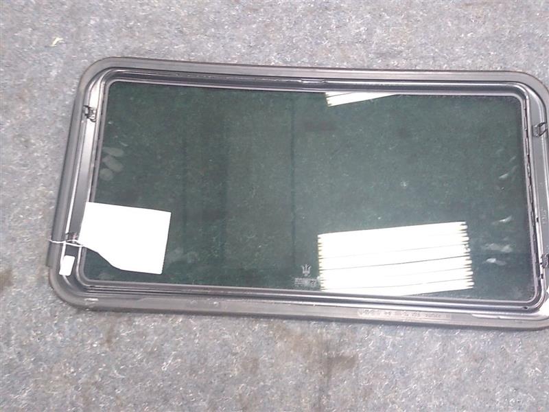 Maserati Quattroporte Sunroof Glass