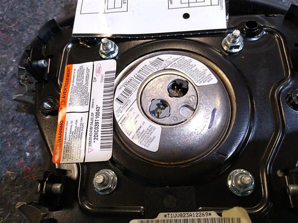 Jaguar XJ8 Driver Side Steering Wheel Air Bag