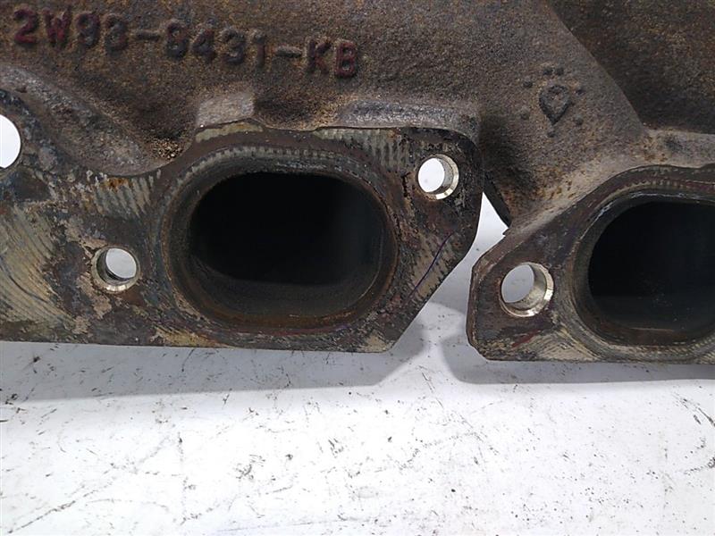 Jaguar XJ8 Left Side Exhaust Manifold