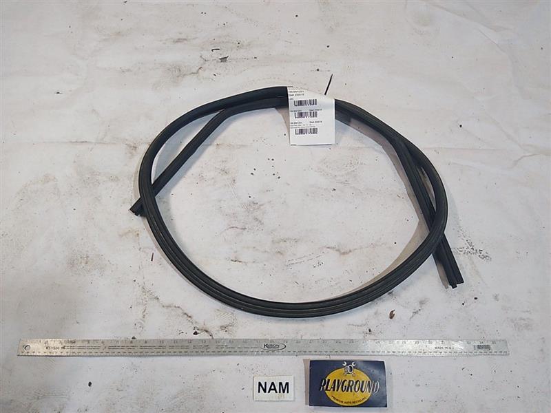 BMW Z3 Trunk Lid Seal