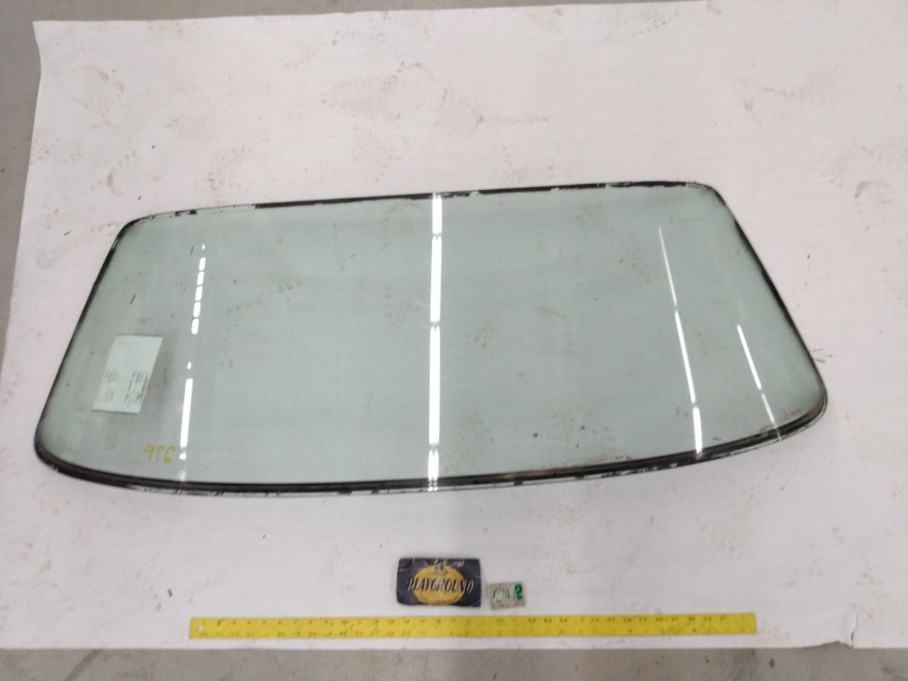Land Rover Discovery Windshield Glass