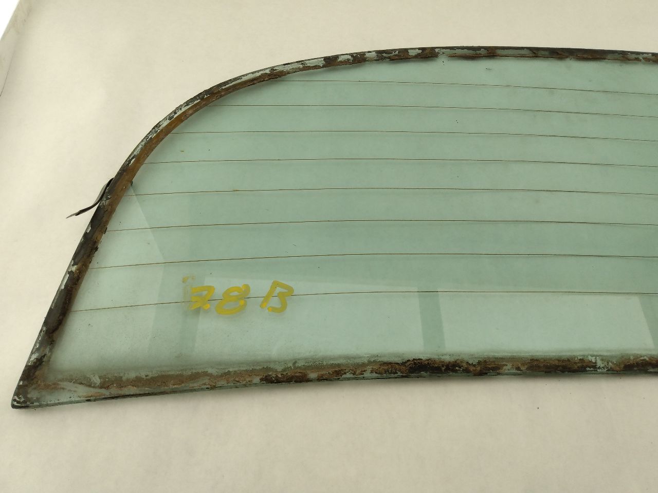 Jaguar XJS Rear Windshield Glass