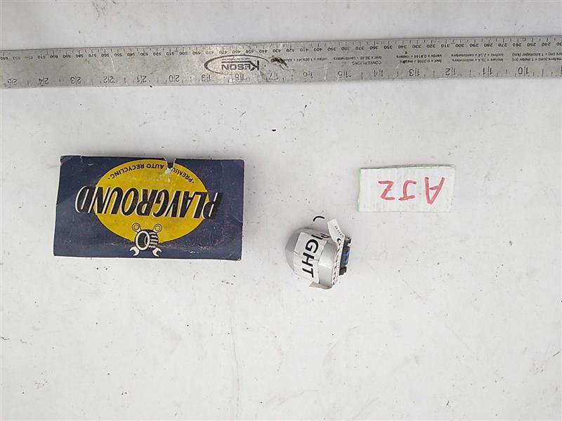 Chrysler Crossfire Right Door Handle Plastic