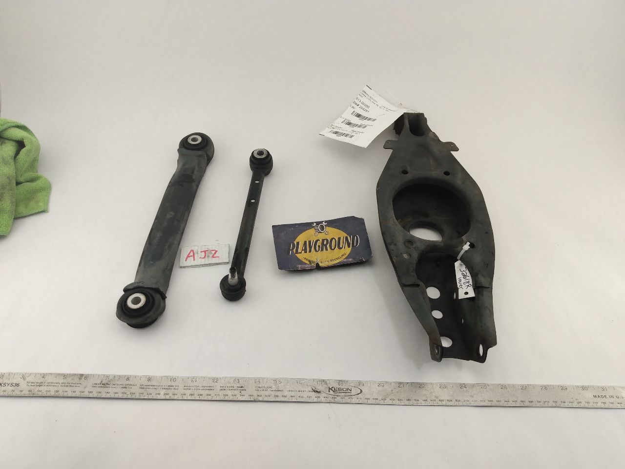 Chrysler Crossfire Rear Right Lower Control Arm Set