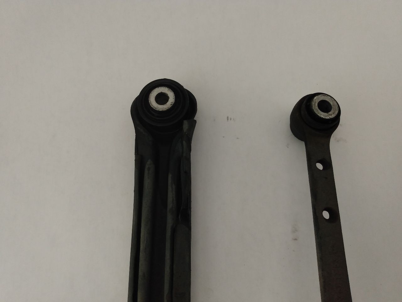 Chrysler Crossfire Rear Right Lower Control Arm Set