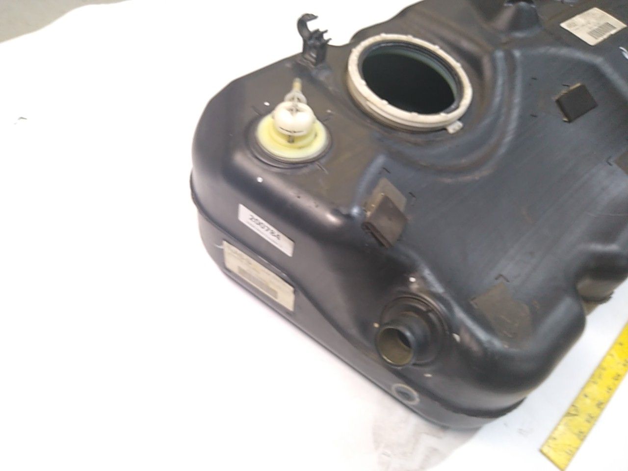 Mini Cooper S Fuel Tank
R536756911
Fuel vapor canister attached 
See pictures for details and condition - 0