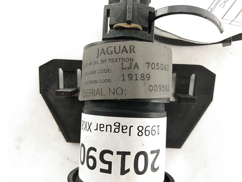 Jaguar XK8 Passenger Right Headlamp Washer Nozzle