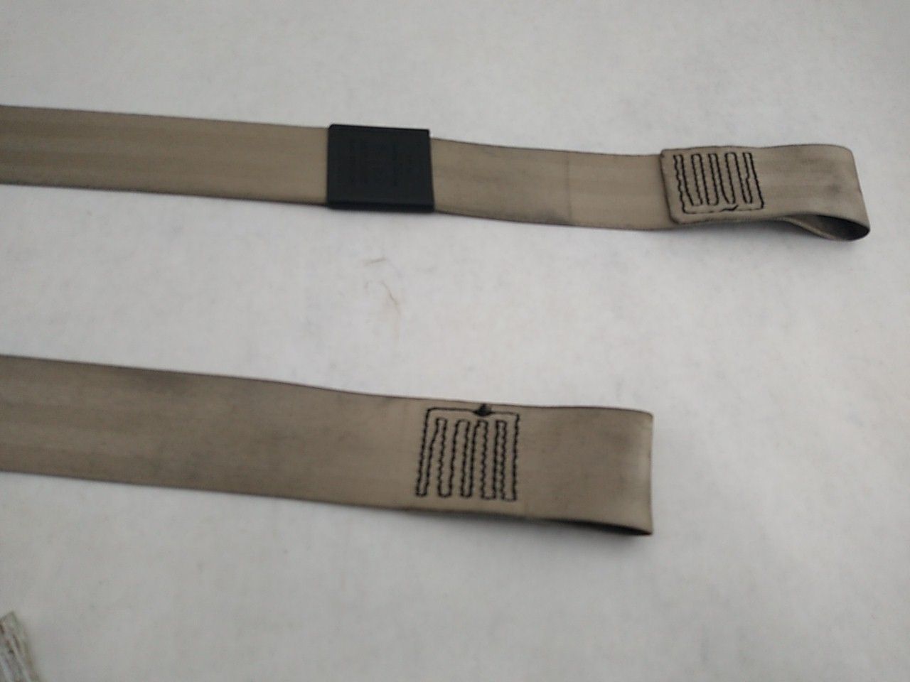 Audi A4 Set of front left and right seat belts