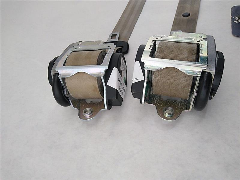 Audi A4 Set of front left and right seat belts