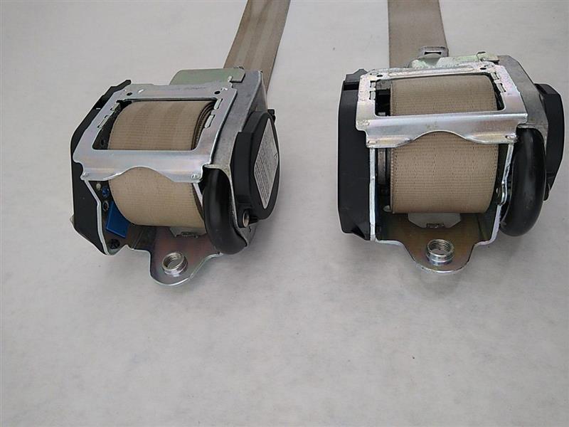 Audi A4 Set of Rear Left and Right Seat Belts