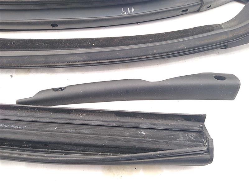 BMW 650I Convertible Top Full Seal Set