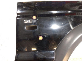 Land Rover Discovery Front Right Fender - 0