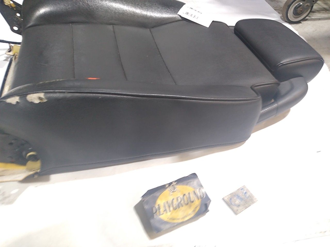 Land Rover Discovery Front Left Seat Back