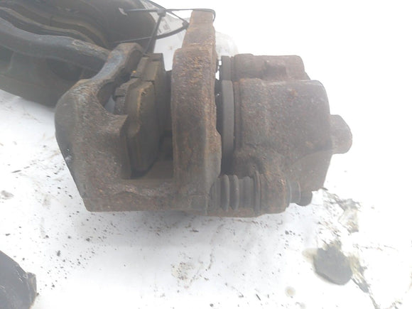 Land Rover Discovery Front Caliper Set