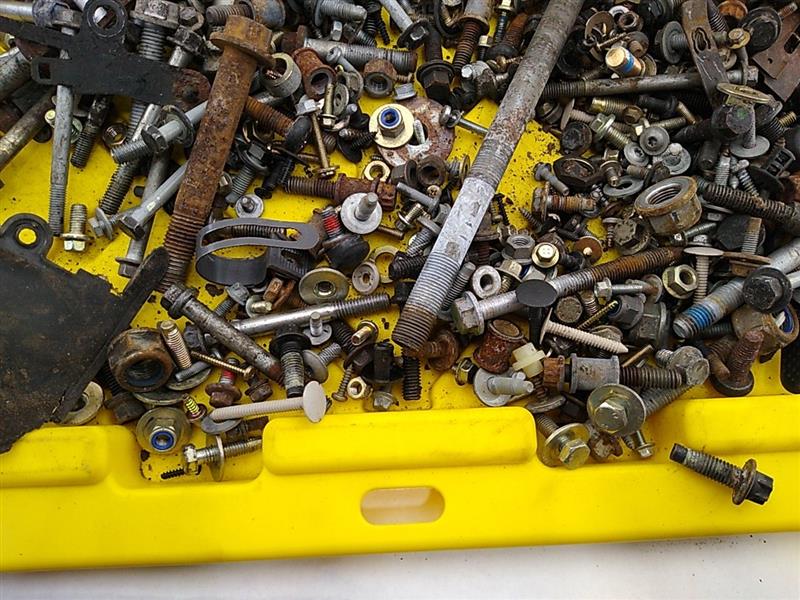 Land Rover Discovery Disassembly Hardware