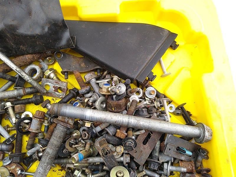 Land Rover Discovery Disassembly Hardware