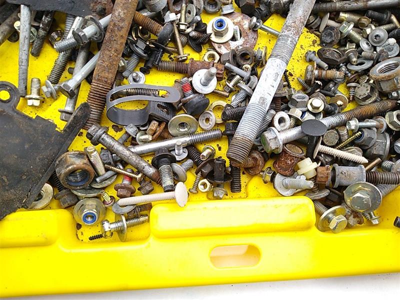 Land Rover Discovery Disassembly Hardware