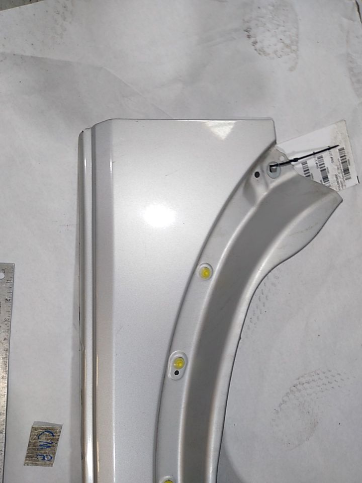 Land Rover LR3 Right Front Fender