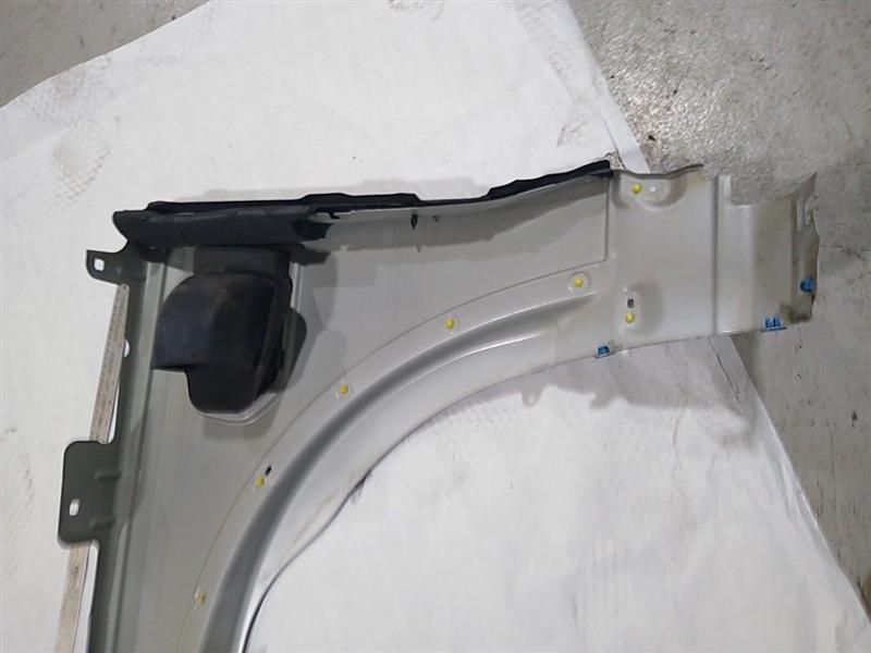 Land Rover LR3 Right Front Fender