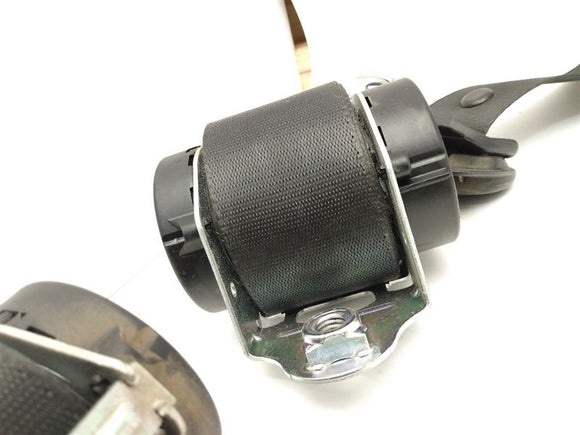 Land Rover LR3 Rear Seat Belt Set