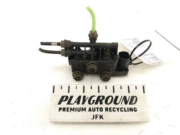 Land Rover LR3 Front Air Suspension Valve Block