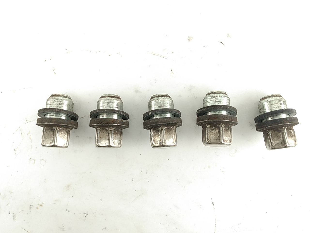 Land Rover LR3 Lug Nut Set