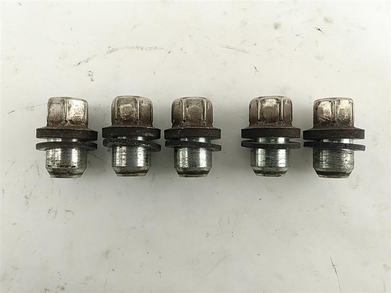 Land Rover LR3 Lug Nut Set