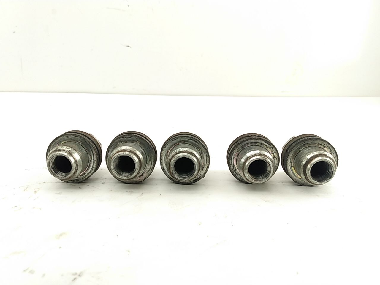 Land Rover LR3 Lug Nut Set