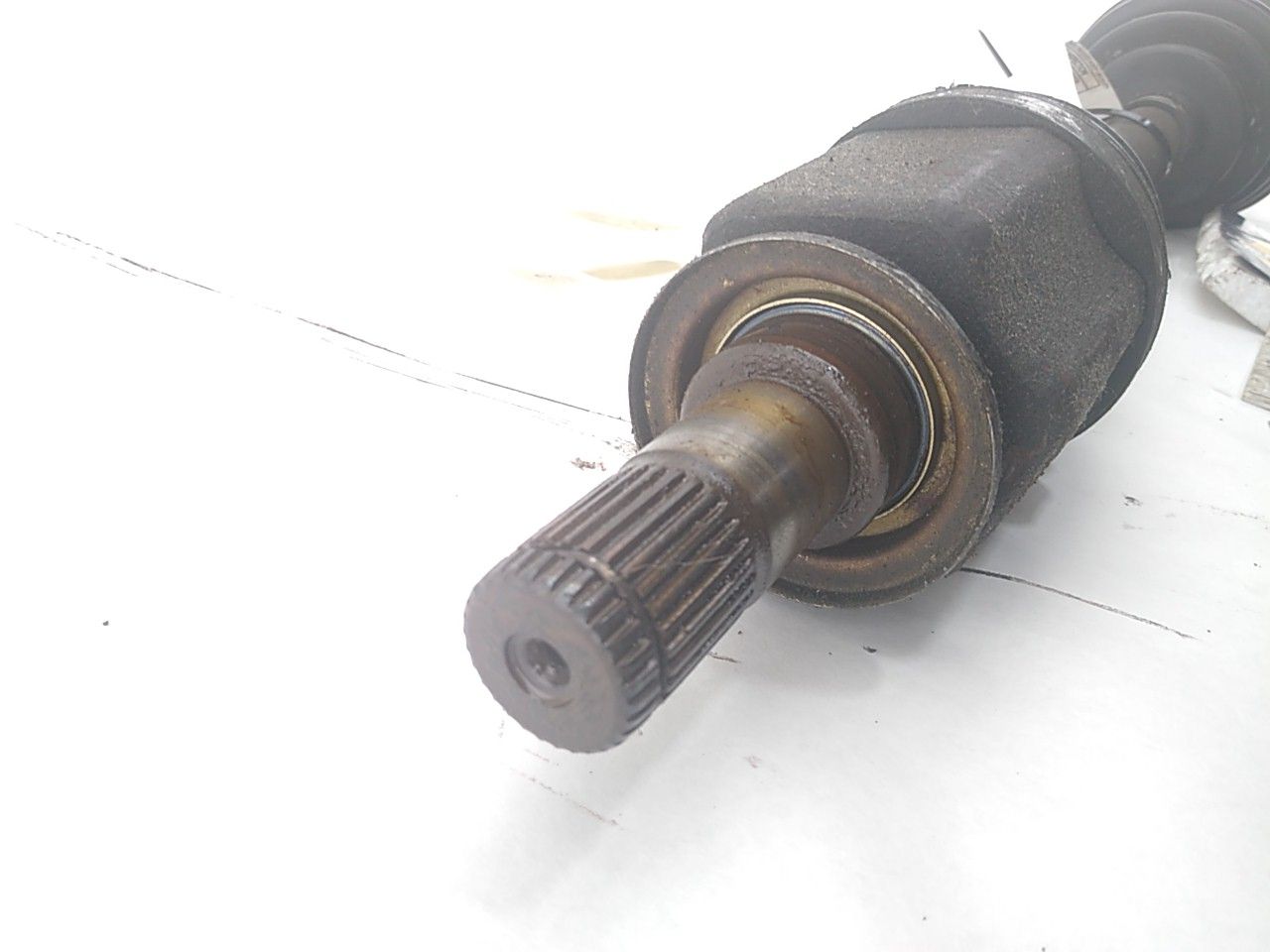 Land Rover LR3 Front Left Axle