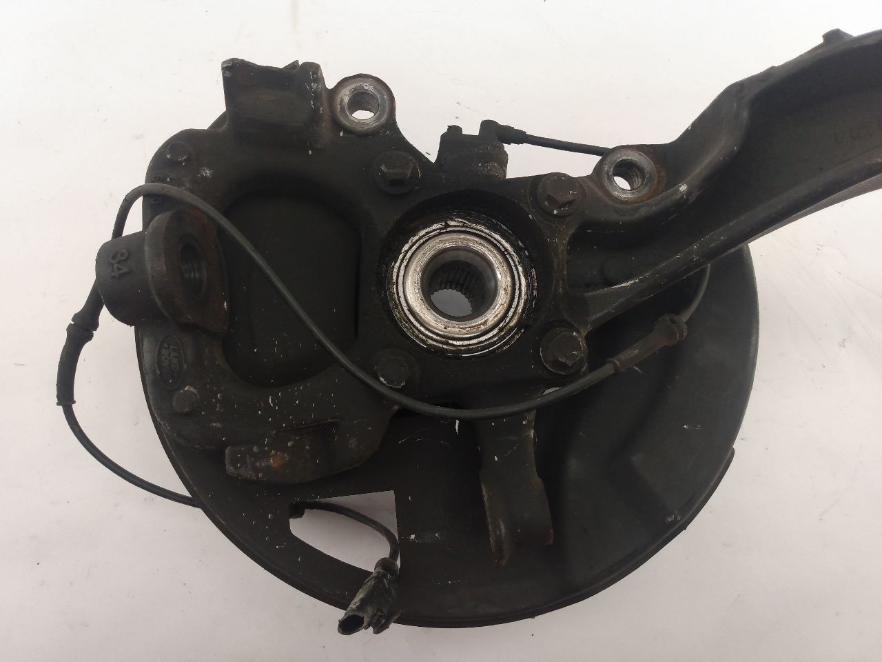 Land Rover LR3 Front Left Knuckle Hub Assembly - 0