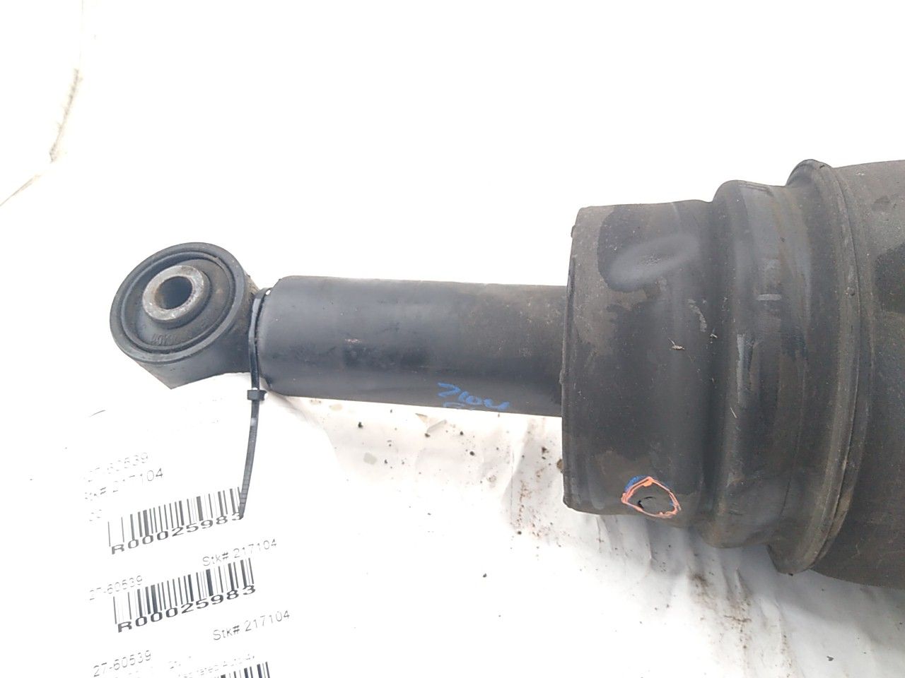 Land Rover LR3 Rear Left Air Suspension Strut