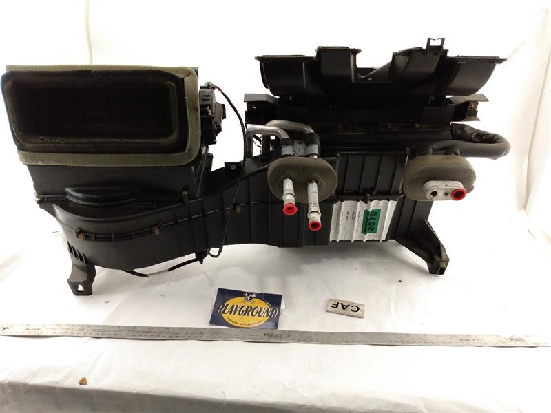 Land Rover LR3 Front AC Heater Box Assembly