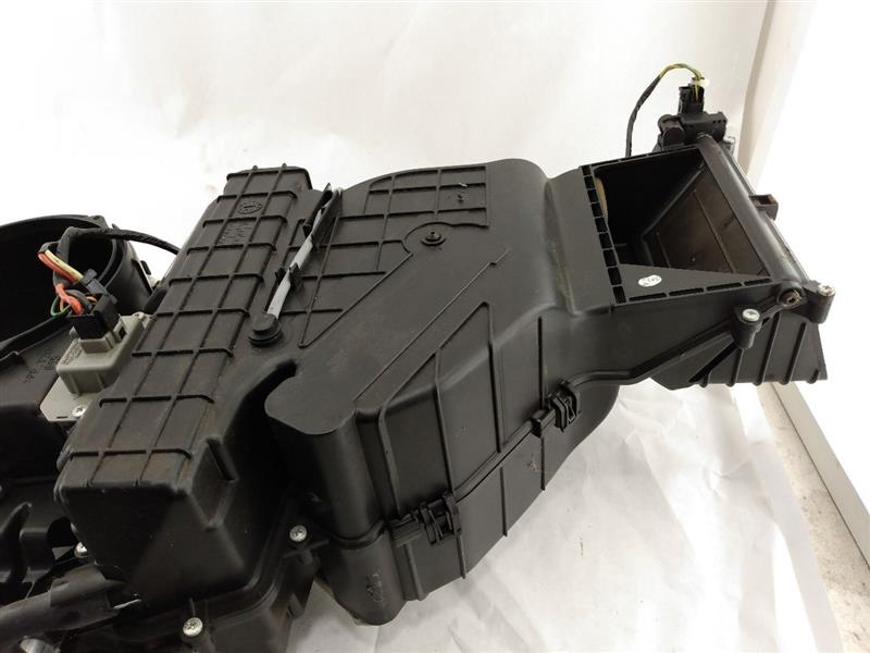 Land Rover LR3 Rear AC Heater Box Assembly