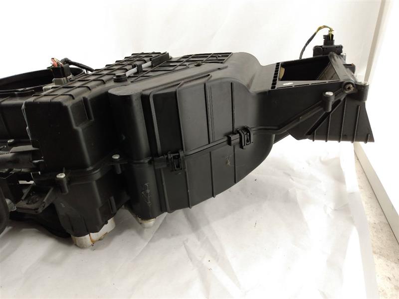 Land Rover LR3 Rear AC Heater Box Assembly