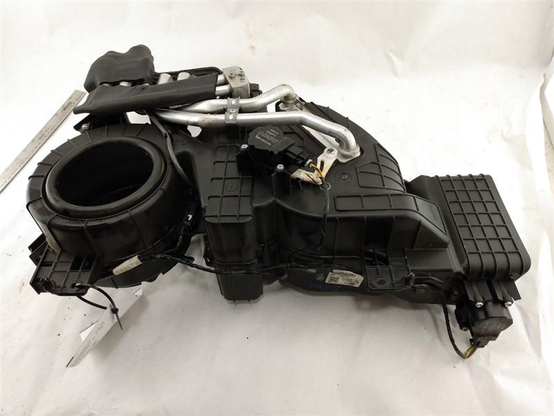 Land Rover LR3 Rear AC Heater Box Assembly