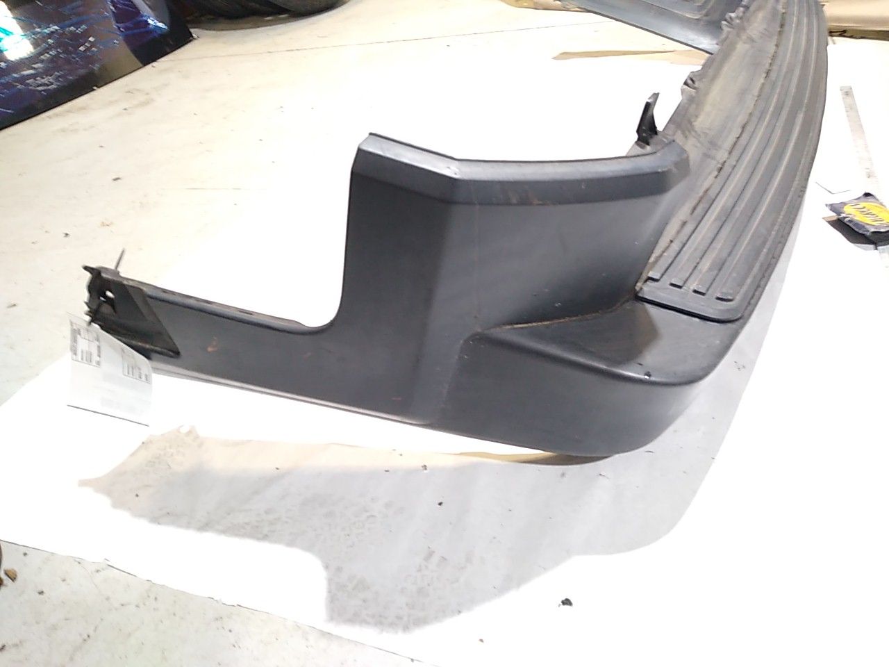 Land Rover LR3 Rear Bumper Cover - 0