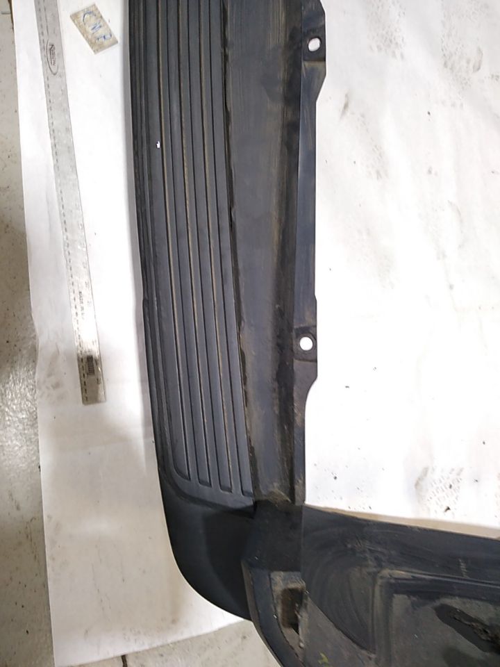 Land Rover LR3 Rear Bumper Cover