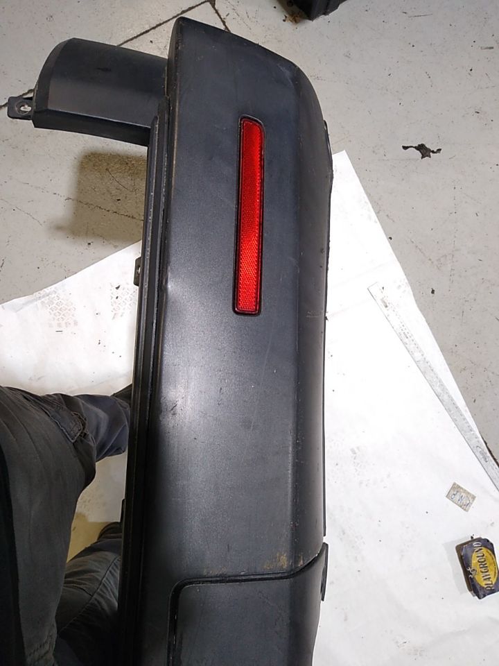 Land Rover LR3 Rear Bumper Cover