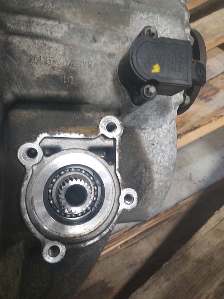 Land Rover LR3 Transfer Case Assembly