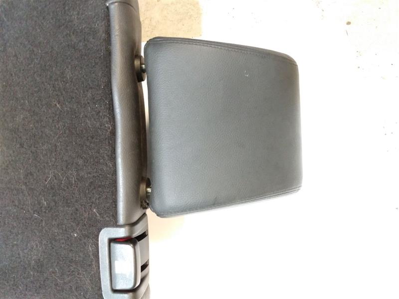 Land Rover LR3 Right Rear Back Seat Cushion With Base