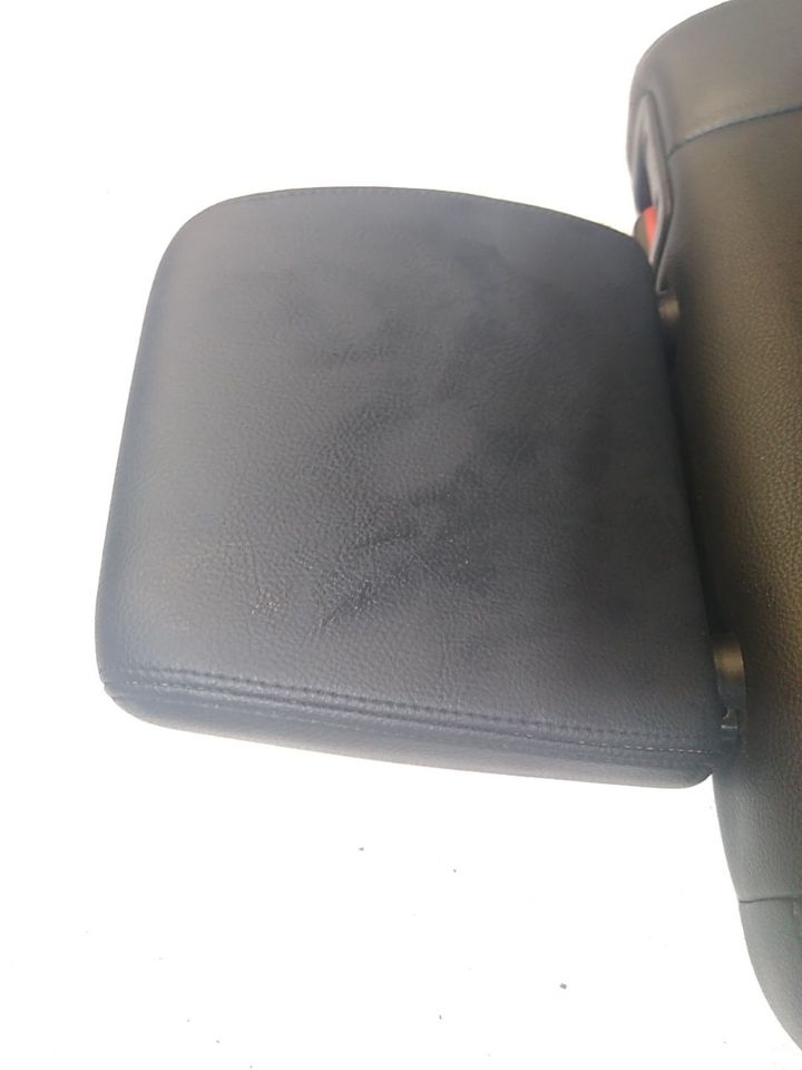 Land Rover LR3 Left Rear Back Seat Cushion With Base - 0