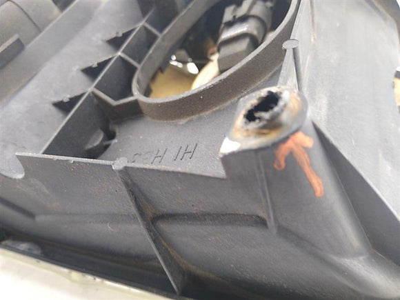 Land Rover Range Rover Right Front Head Lamp Assembly