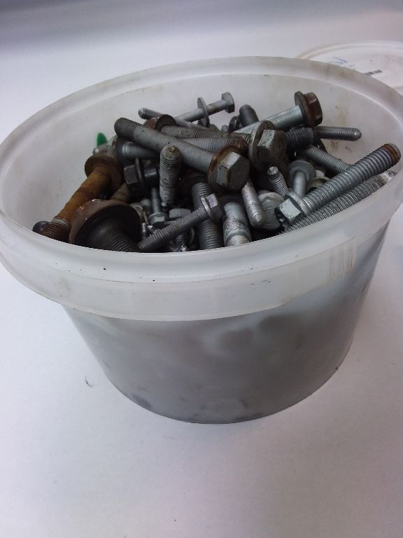 Volkswagen Golf Hardware Bucket