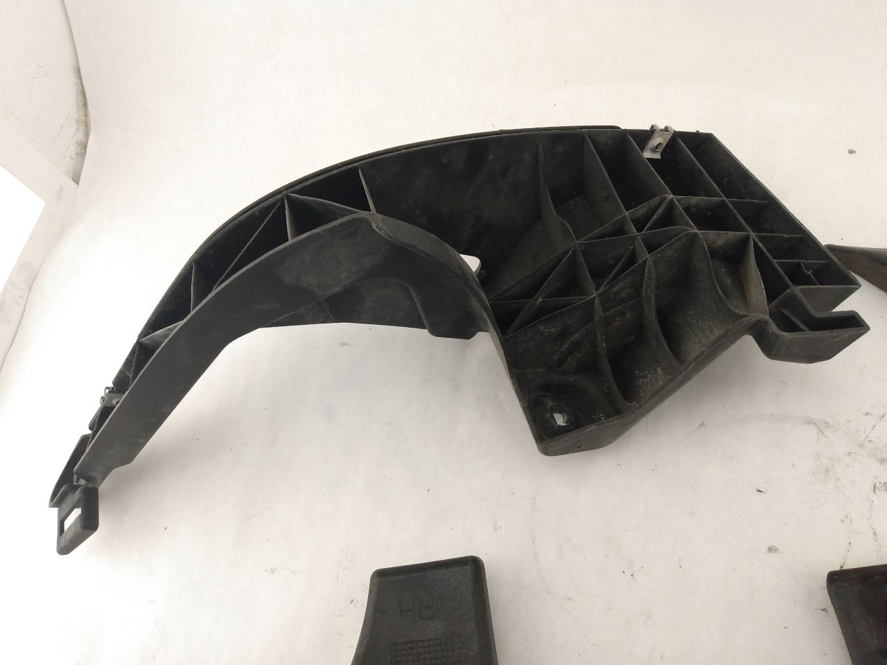 Saab 9-3 Rear Bumper Cover Mounts