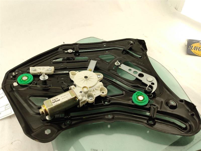 Saab 9-3 Quarter Window Regulator With Glass - Passenger