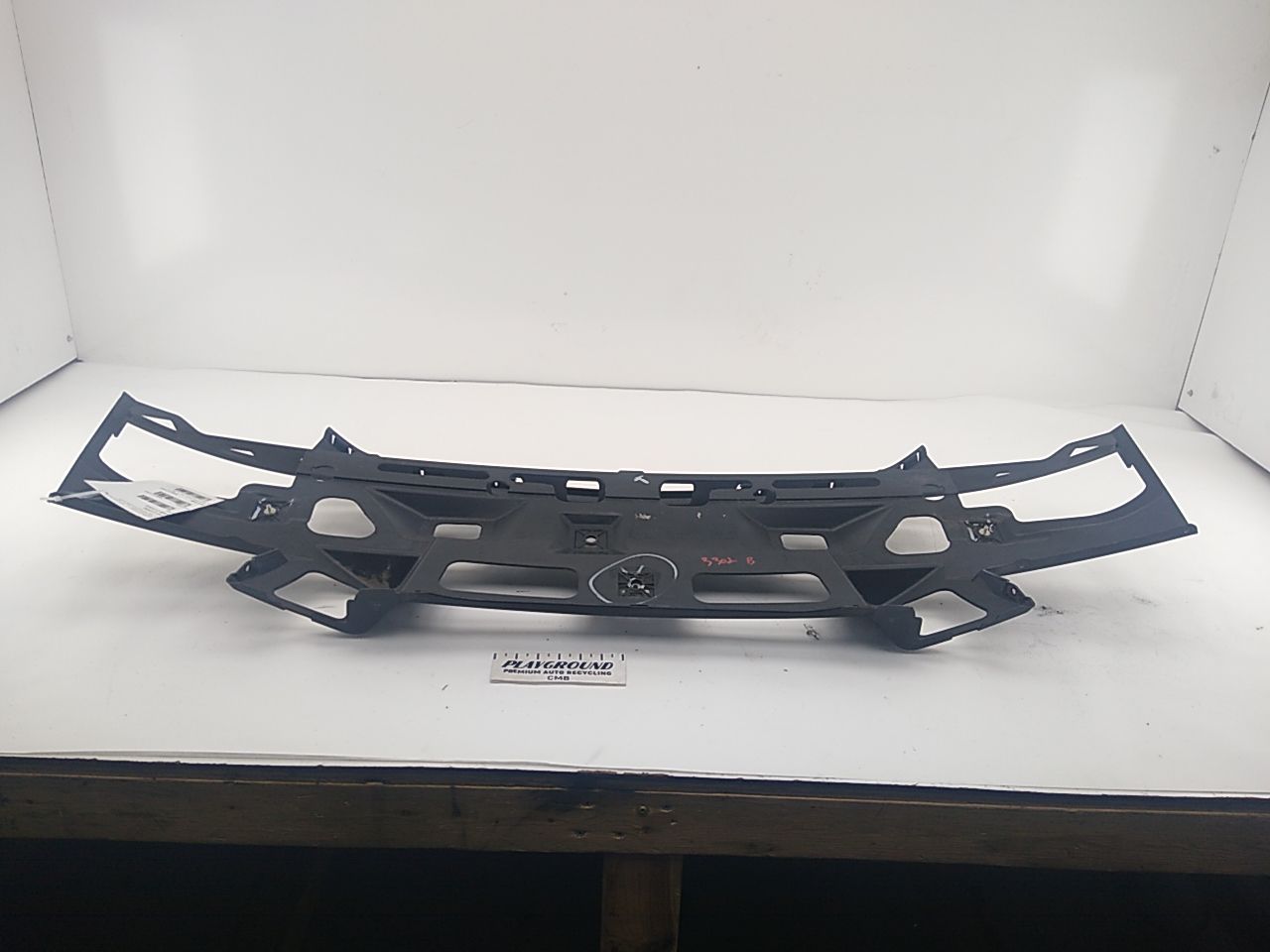 Chrysler Crossfire Rear Bumper Reinforcement Bracket