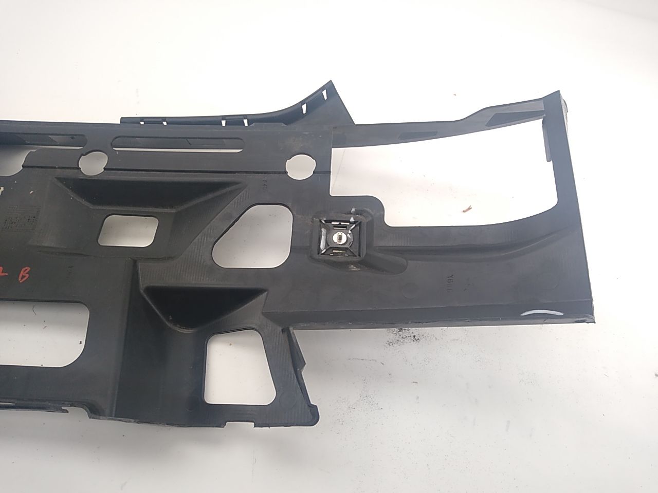 Chrysler Crossfire Rear Bumper Reinforcement Bracket